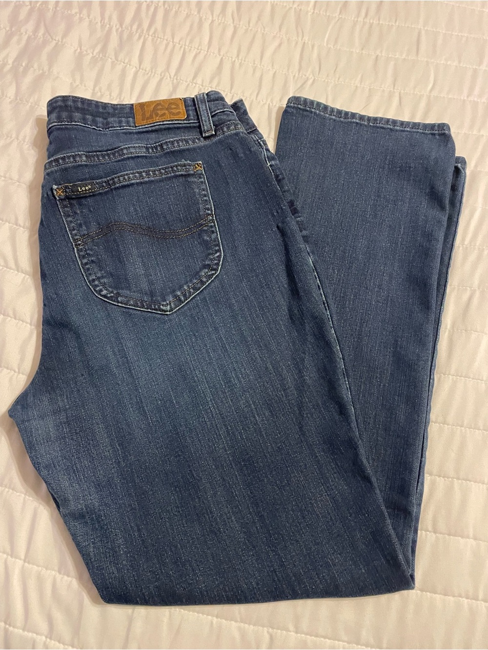 Lee Women's Straight Leg Jeans in Medium Blue Wash